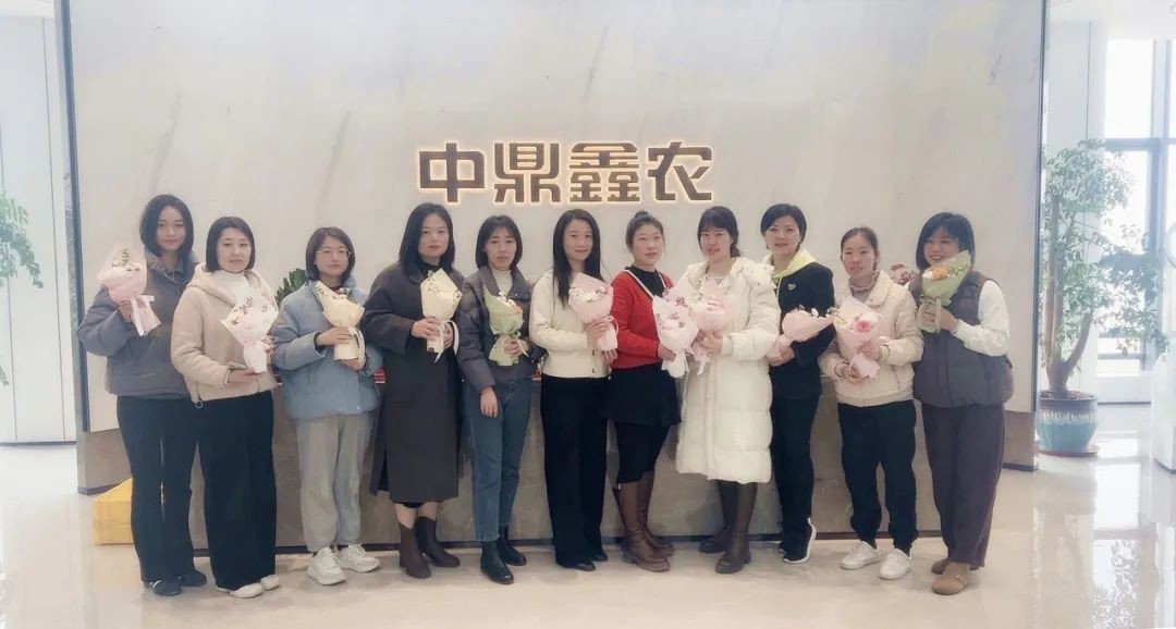 寵愛(ài)女神節(jié)，鼎鑫集團(tuán)送出花海與甜蜜驚喜！